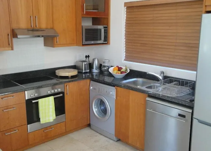 Hill House 2 Bedroom Apartment In De Waterkant